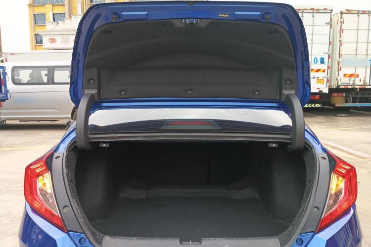 Used Honda Civic 2019 220TURBO CVT Dynamic Edition China VI Trunk