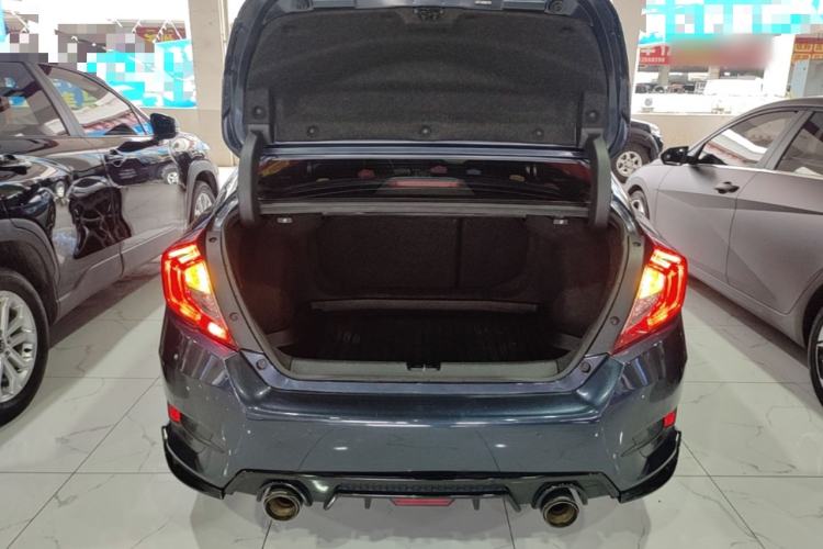 Used Honda Civic 2019 220TURBO CVT Dynamic Edition China VI Trunk