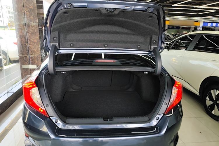 Used Honda Civic 2019 220TURBO CVT Dynamic Edition China VI Emission Standard Trunk