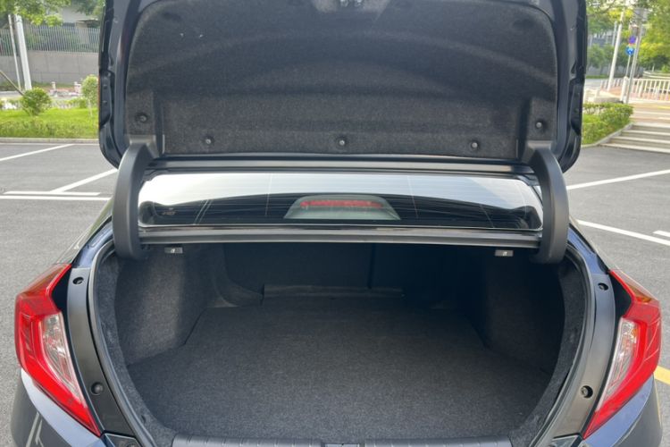 Used Honda Civic 2019 220TURBO CVT Dynamic Edition China VI Emission Standard Trunk