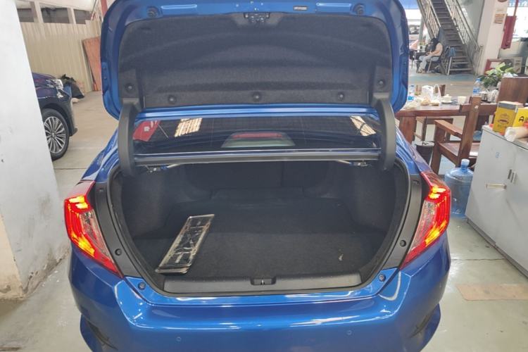Used Honda Civic 2019 220TURBO CVT Dynamic Edition China VI Emission Standard Trunk