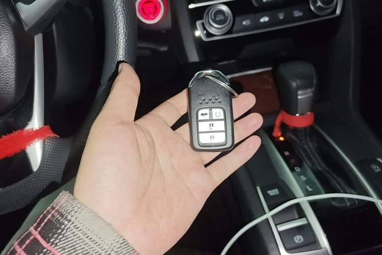 Used Honda Civic 2019 220TURBO CVT Dynamic Edition China VI Vehicle Key
