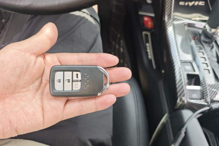Used Honda Civic 2019 220TURBO CVT Dynamic Edition China VI Emission Standard Vehicle Key