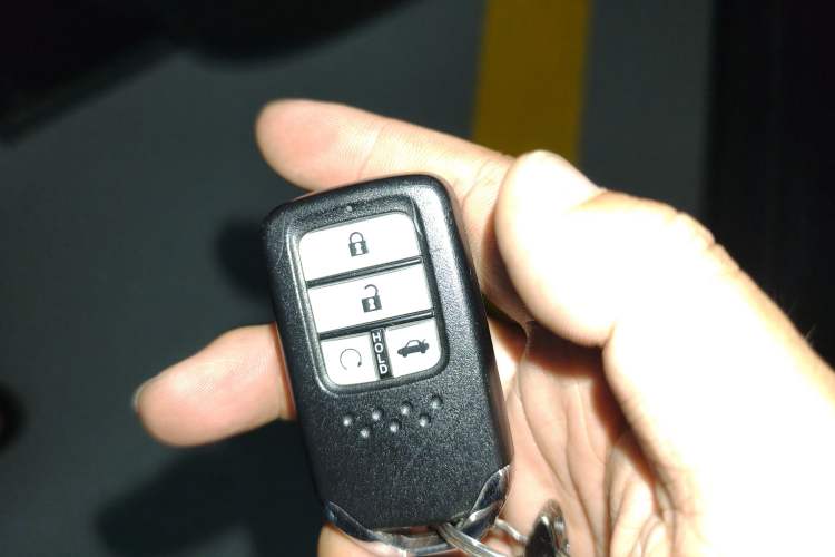 Used Honda Civic 2019 220TURBO CVT Dynamic Edition China V Emission Standard Vehicle Key