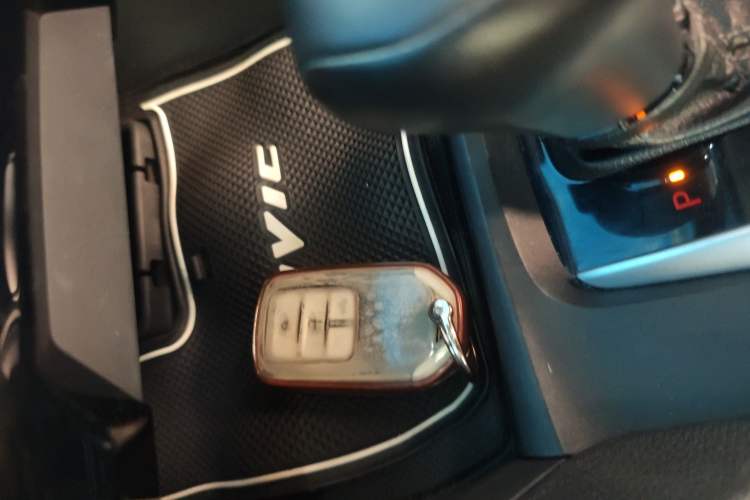 Used Honda Civic 2019 220TURBO CVT Power Edition China VI Emission Standard Vehicle Key