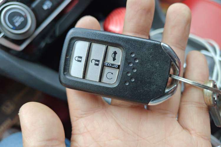 Used Honda Civic 2019 220TURBO CVT Dynamic Edition China VI Emission Standard Vehicle Key
