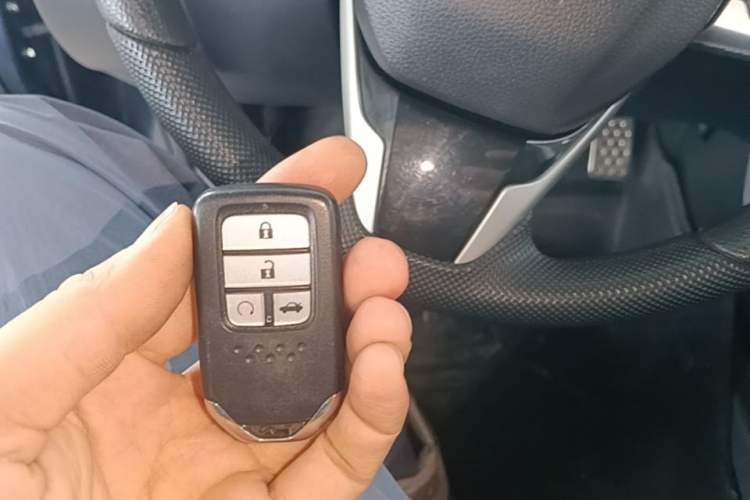 Used Honda Civic 2019 220TURBO CVT Dynamic Edition China VI Emission Standard Vehicle Key