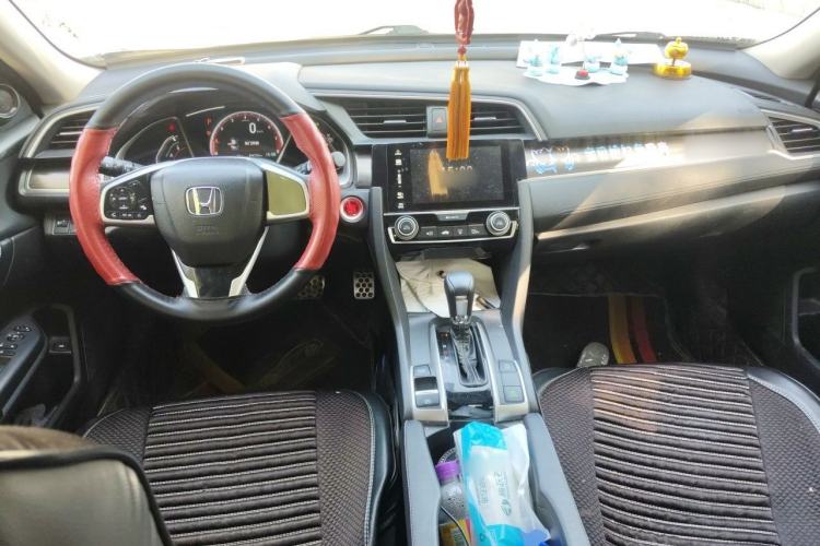Used Honda Civic 2019 220TURBO CVT Dynamic Edition China VI Emission Standard Center Console