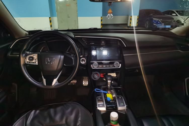 Used Honda Civic 2019 220TURBO CVT Dynamic Edition China VI Emission Standard Center Console
