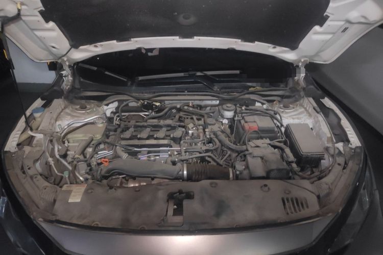 Used Honda Civic 2019 220TURBO CVT Dynamic Edition China VI Emission Standard Engine Bay