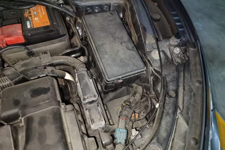 Used Honda Civic 2019 220TURBO CVT Dynamic Edition China VI Emission Standard Engine Bay Left