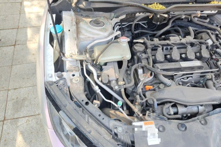 Used Honda Civic 2019 220TURBO CVT Dynamic Edition China VI Emission Standard Engine Bay Right