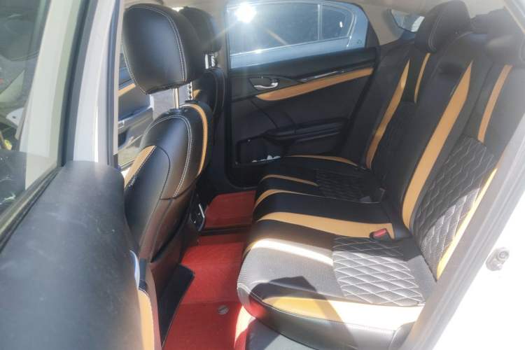 Used Honda Civic 2019 220TURBO CVT Dynamic Edition China VI Left Rear Seat