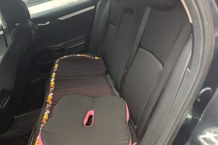 Used Honda Civic 2019 220TURBO CVT Dynamic Edition China VI Emission Standard Left Rear Seat