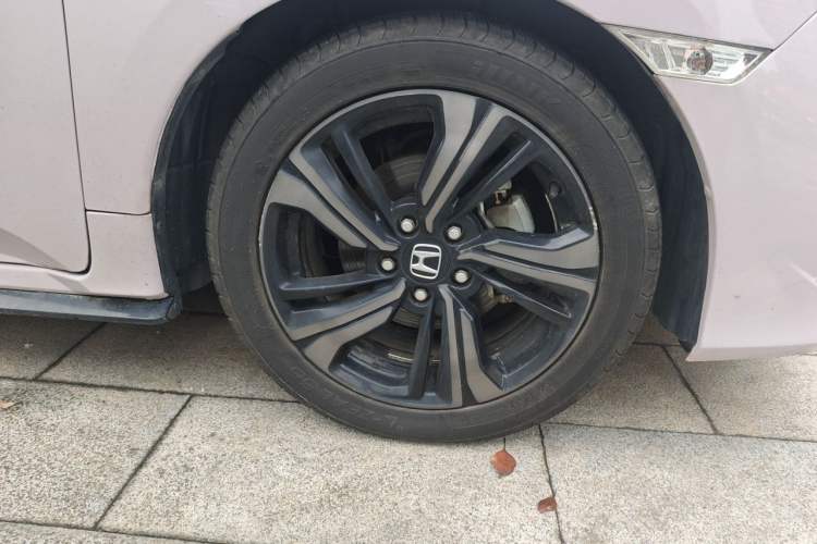 Used Honda Civic 2019 220TURBO CVT Dynamic Edition China VI Emission Standard Right Front Wheel Hub