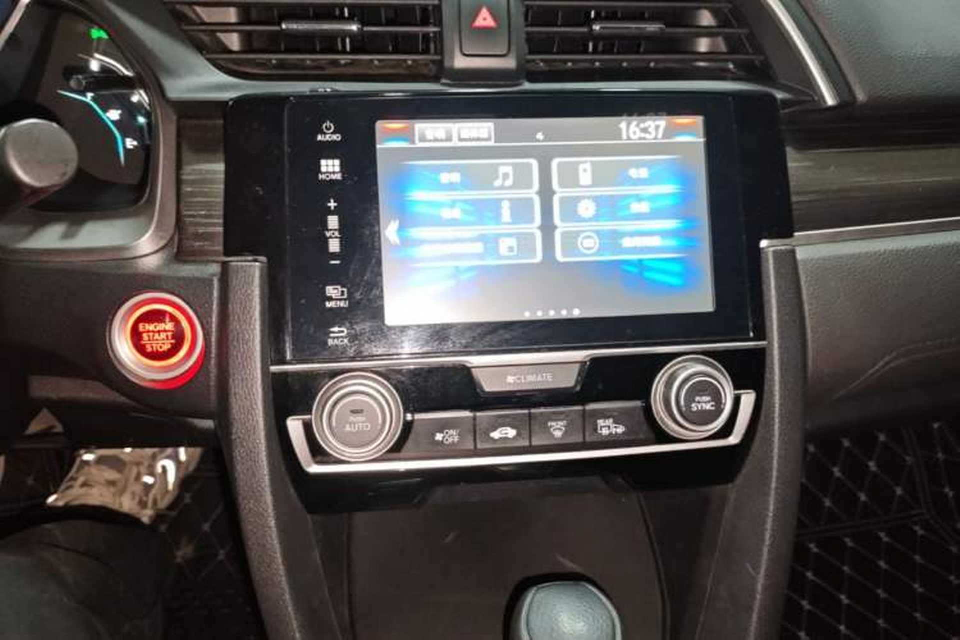 Used Honda Civic 2019 220TURBO CVT Dynamic Edition China VI Audio And AC Panel