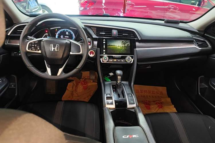 Used Honda Civic 2019 220TURBO CVT Dynamic Edition China VI Audio And AC Panel