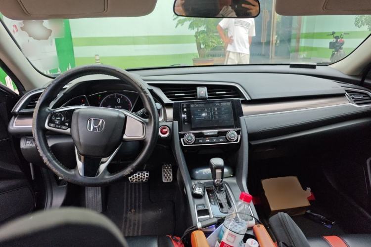 Used Honda Civic 2019 220TURBO CVT Dynamic Edition China VI Emission Standard Center Console