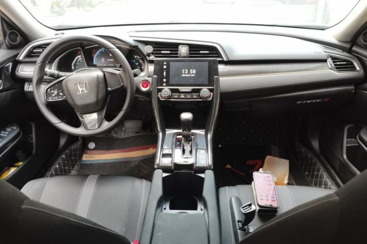 Used Honda Civic 2019 220TURBO CVT Dynamic Edition China VI Center Console