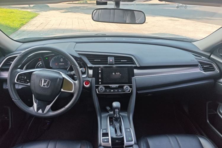 Used Honda Civic 2019 220TURBO CVT Dynamic Edition China VI Center Console