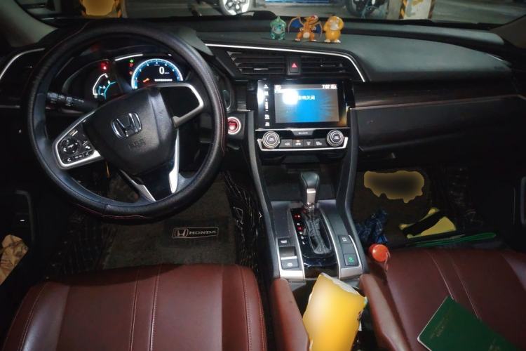 Used Honda Civic 2019 220TURBO CVT Dynamic Edition China VI Center Console