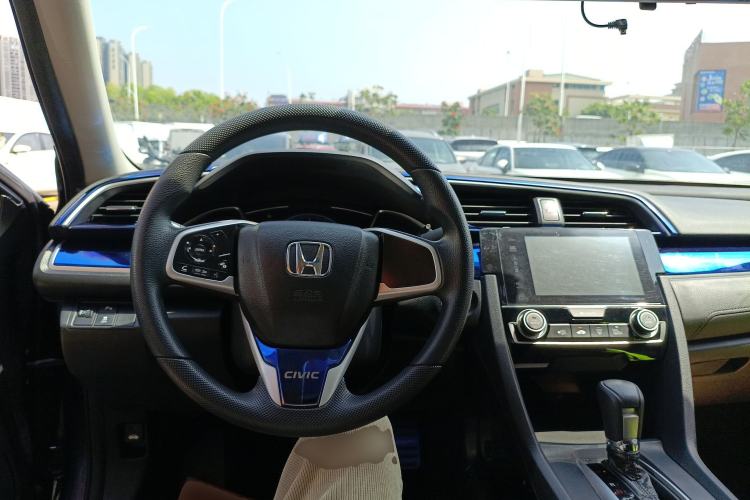 Used Honda Civic 2019 220TURBO CVT Dynamic Edition China V Center Console
