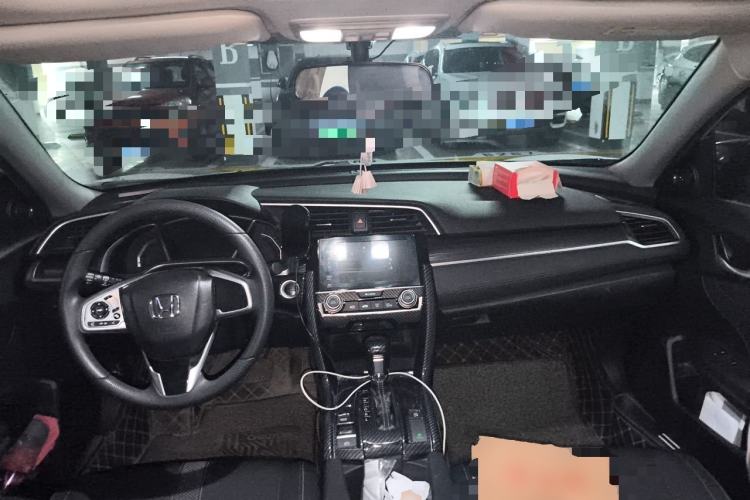 Used Honda Civic 2019 220TURBO CVT Dynamic Edition China VI Center Console