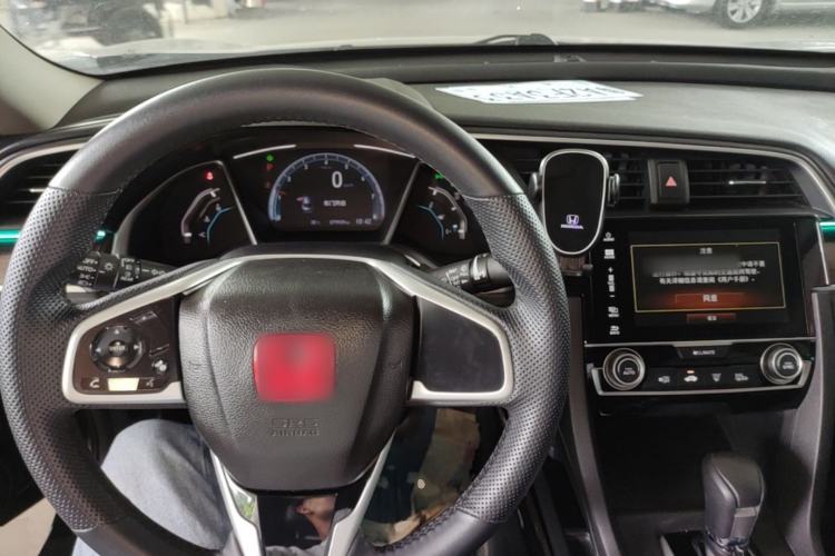 Used Honda Civic 2019 220TURBO CVT Dynamic Edition China VI Center Console