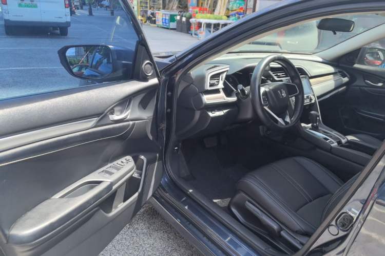 Used Honda Civic 2019 220TURBO CVT Dynamic Edition China V Driver Seat