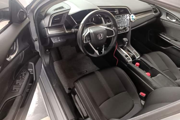 Used Honda Civic 2019 220TURBO CVT Dynamic Edition China VI Driver Seat