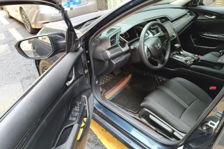 Used Honda Civic 2019 220TURBO CVT Dynamic Edition China VI Driver Seat