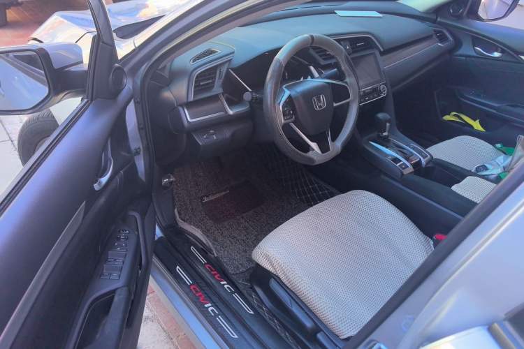 Used Honda Civic 2019 220TURBO CVT Dynamic Edition China VI Driver Seat
