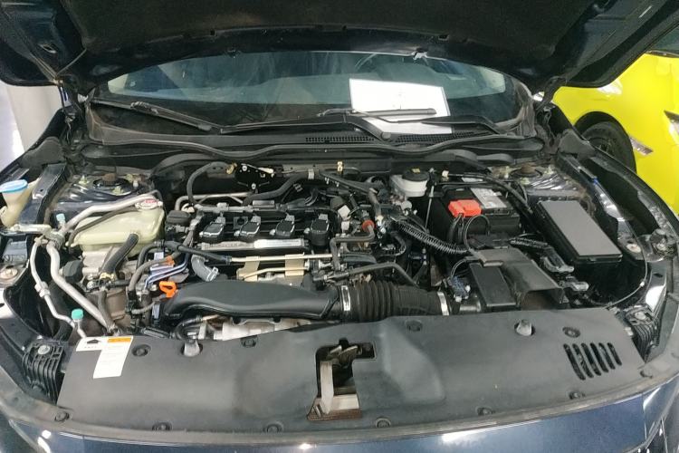 Used Honda Civic 2019 220TURBO CVT Power Edition China VI Emission Standard Engine Bay
