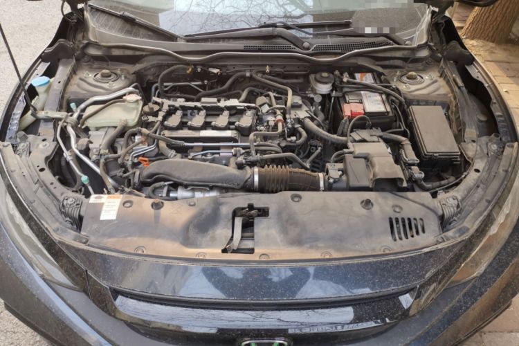 Used Honda Civic 2019 220TURBO CVT Power Edition China VI Emission Standard Engine Bay