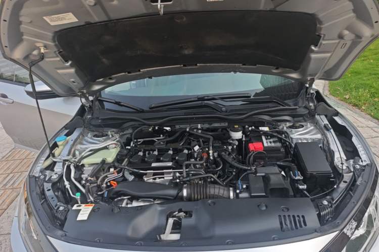 Used Honda Civic 2019 220TURBO CVT Dynamic Edition China VI Engine Bay
