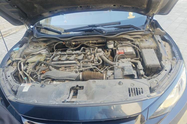 Used Honda Civic 2019 220TURBO CVT Dynamic Edition China V Emission Standard Engine Bay
