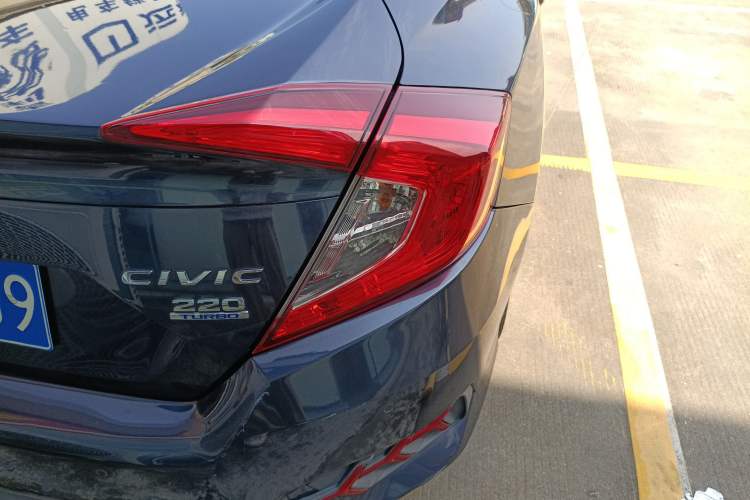 Used Honda Civic 2019 220TURBO CVT Dynamic Edition China V Exterior 3