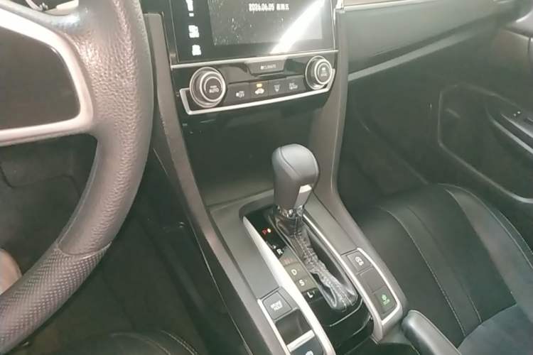 Used Honda Civic 2019 220TURBO CVT Dynamic Edition China VI Gear Lever