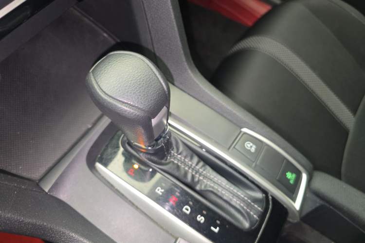 Used Honda Civic 2019 220TURBO CVT Dynamic Edition China VI Emission Standard Gear Lever