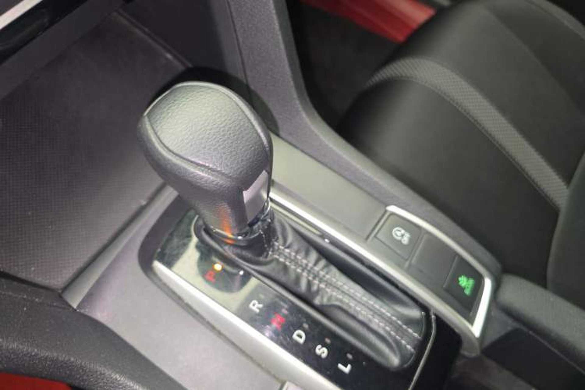 Used Honda Civic 2019 220TURBO CVT Dynamic Edition China VI Emission Standard Gear Lever