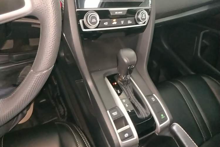 Used Honda Civic 2019 220TURBO CVT Dynamic Edition China VI Gear Lever