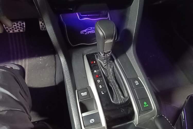 Used Honda Civic 2019 220TURBO CVT Dynamic Edition China VI Emission Standard Gear Lever