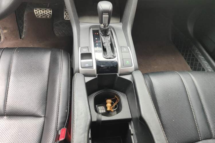 Used Honda Civic 2019 220TURBO CVT Dynamic Edition China VI Emission Standard Gear Lever