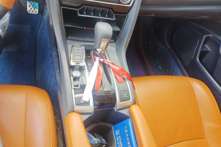 Used Honda Civic 2019 220TURBO CVT Dynamic Edition China V Emission Standard Gear Lever