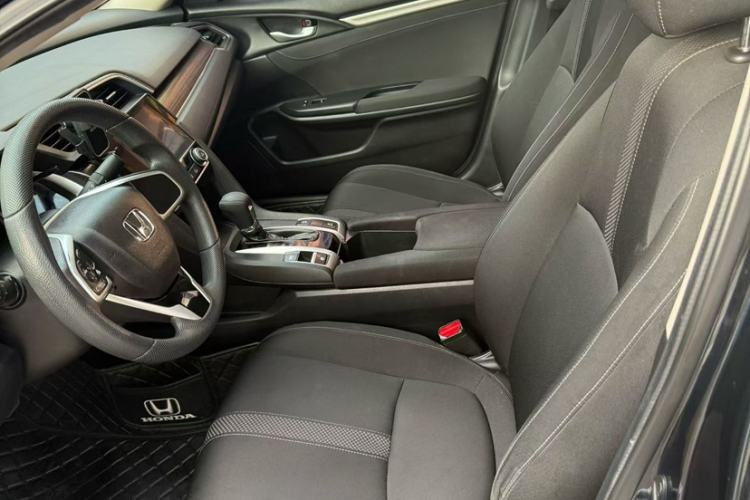 Used Honda Civic 2019 220TURBO CVT Dynamic Edition China VI Emission Standard Interior 2