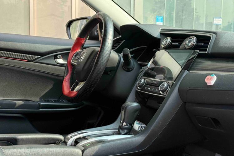 Used Honda Civic 2019 220TURBO CVT Dynamic Edition China VI Interior 5
