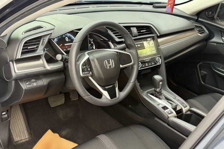 Used Honda Civic 2019 220TURBO CVT Dynamic Edition China VI Interior 5