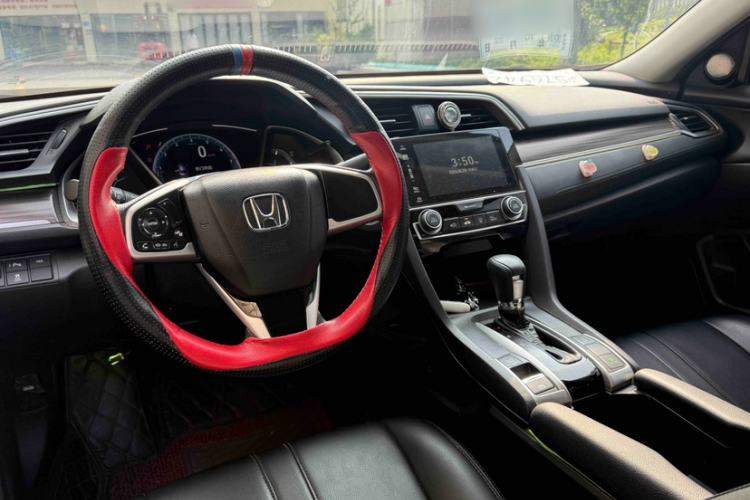 Used Honda Civic 2019 220TURBO CVT Dynamic Edition China VI Interior 6