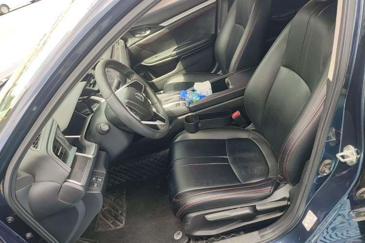 Used Honda Civic 2019 220TURBO CVT Dynamic Edition China VI Emission Standard Left Front Seat