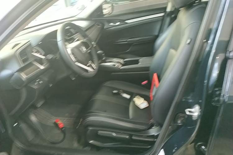 Used Honda Civic 2019 220TURBO CVT Dynamic Edition China VI Left Front Seat